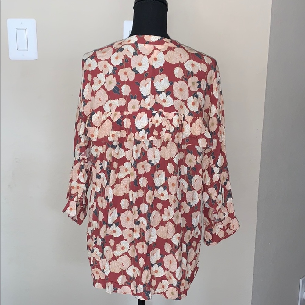 Ruffle blouse - Picture 3 of 3